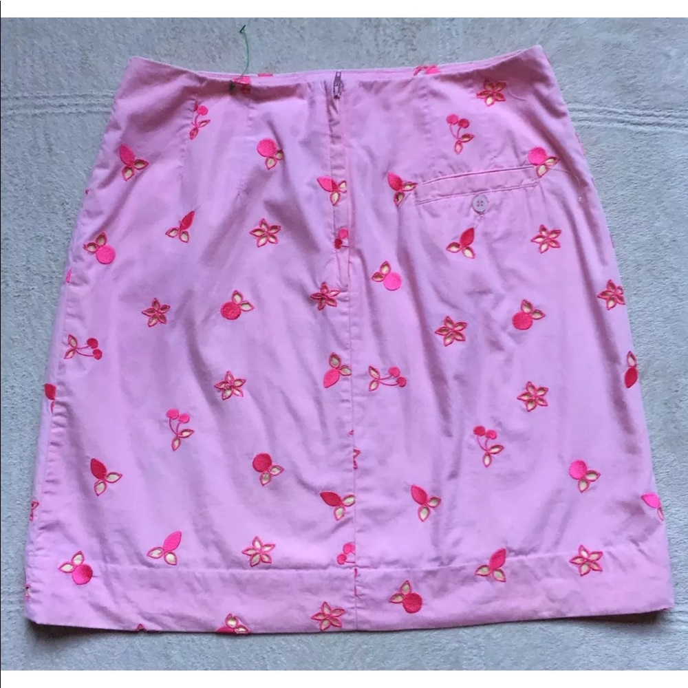 Lilly Pulitzer Sweet Pink Mini Skirt, Size 4, Pink w/ Pink Flowers, Back Zip EUC - Picture 2 of 8